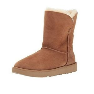 Ugg classic cuff sale short size 8